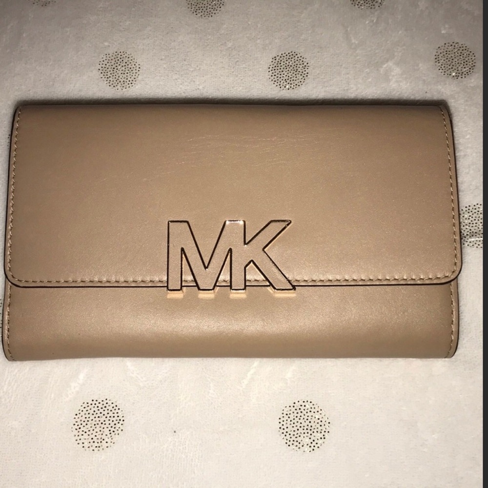 Michael Kors wallet